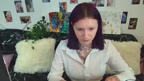 Snapshot of technical_face_powder_error chatting on 11/14/25, 03:11 technical_face_powder_error online show from 11/14/25, 03:11