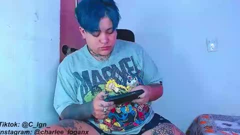 Charlee He online show from 12/31/24, 04:38