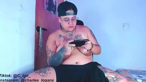 Charlee He online show from 02/13/25, 04:22