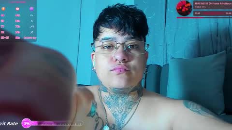 Charlee He online show from 11/01/25, 11:29