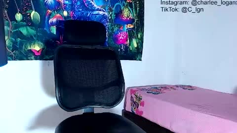 Charlee He online show from 05/10/26, 09:20