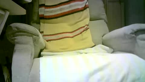 Snapshot of ted160 chatting on 11/19/25, 02:39 ted160 online show from 11/19/25, 02:39