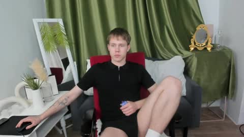 Snapshot of ted_lunn chatting on 04/10/26, 07:07 Ted online show from 04/10/26, 07:07