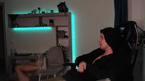 Teddy online show from 12/16/24, 08:58