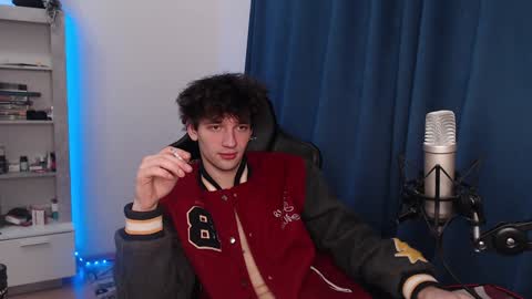 Teddy online show from 12/18/24, 10:02