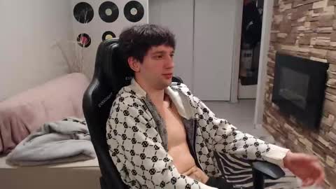 Teddy online show from 11/25/25, 01:22