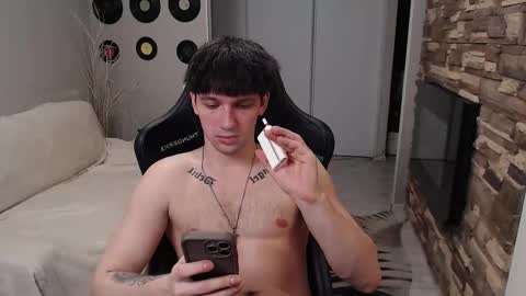 Snapshot of teddy_mode chatting on 03/09/26, 12:58 Teddy online show from 03/09/26, 12:58