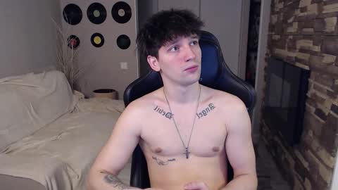 Snapshot of teddy_mode chatting on 03/15/26, 02:06 Teddy online show from 03/15/26, 02:06