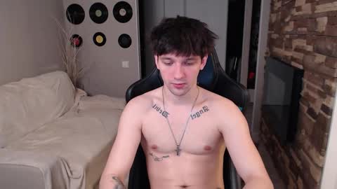 Snapshot of teddy_mode chatting on 03/17/26, 04:06 Teddy online show from 03/17/26, 04:06