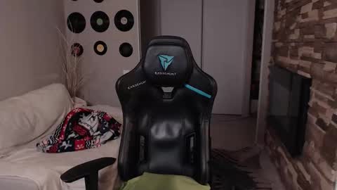 Snapshot of teddy_mode chatting on 03/21/26, 04:17 Teddy online show from 03/21/26, 04:17