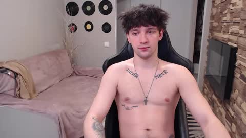 Snapshot of teddy_mode chatting on 03/25/26, 06:19 Teddy online show from 03/25/26, 06:19