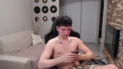 Snapshot of teddy_mode chatting on 04/11/26, 06:45 Teddy online show from 04/11/26, 06:45