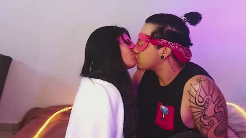 Snapshot of tededicoesaluna chatting on 11/24/25, 03:34 Shelovesthemask online show from 11/24/25, 03:34