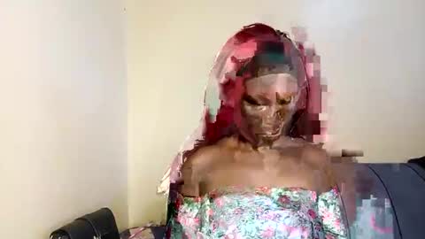 Snapshot of tee_kaicy chatting on 12/23/25, 08:12 kaicy online show from 12/23/25, 08:12