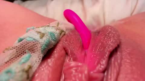 Snapshot of teeencutee chatting on 02/20/26, 06:19 Monika --------------2 stream 700 GMT day online show from 02/20/26, 06:19