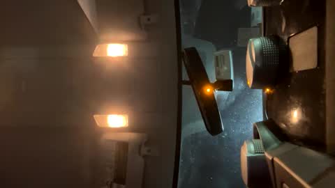 Snapshot of teejm chatting on 02/12/25, 01:52 Twizzler online show from 02/12/25, 01:52