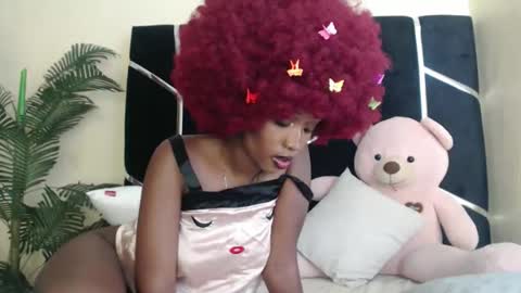 Snapshot of teelouh chatting on 04/21/26, 07:03 Kittie online show from 04/21/26, 07:03