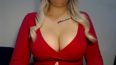 Teeyara  online show from 10/11/25, 06:45