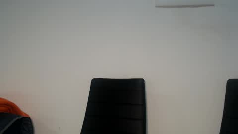 Teeyara  online show from 10/26/25, 10:21