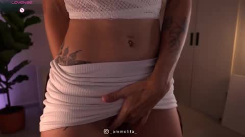 Snapshot of tef_1 chatting on 12/14/25, 12:16 Tefa online show from 12/14/25, 12:16