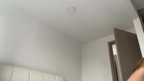 Amy No penetration Virgiin giirl online show from 05/06/26, 11:37