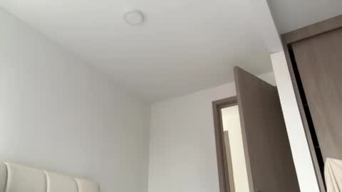 Amy No penetration Virgiin giirl online show from 05/14/26, 12:23