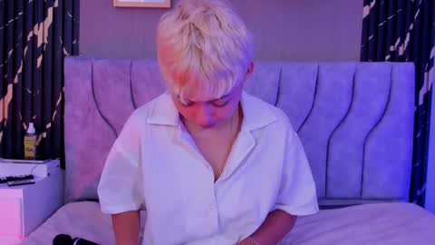 Snapshot of tefi_meow_ chatting on 05/30/26, 03:53 Estefani online show from 05/30/26, 03:53