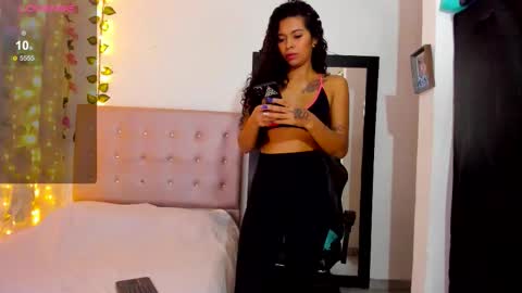 Tefy Cardona online show from 12/04/25, 03:10