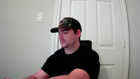 Snapshot of tejas2322 chatting on 04/20/26, 07:37 tejas2322 online show from 04/20/26, 07:37