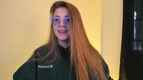 Snapshot of tekila__ chatting on 12/21/24, 10:19 tekila__ online show from 12/21/24, 10:19