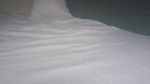 Viv West online show from 09/13/25, 05:51