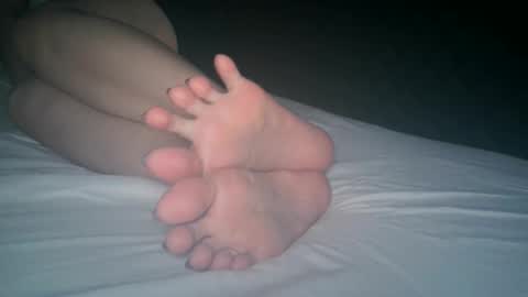 Viv West online show from 11/21/25, 03:49