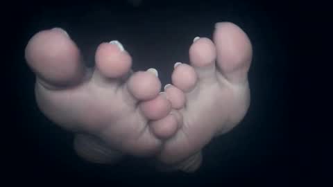 Snapshot of telegram1030 chatting on 01/19/26, 05:22 Viv West online show from 01/19/26, 05:22