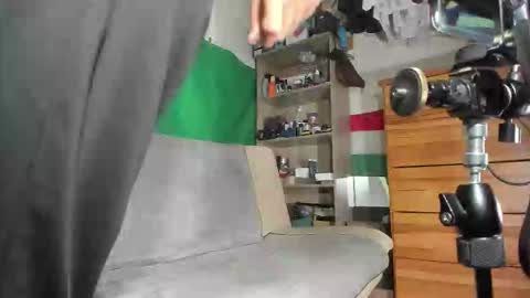 Virg Lszl online show from 09/30/25, 12:21