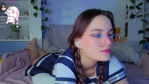 Snapshot of tempt_for_you chatting on 02/04/26, 09:20 Megan online show from 02/04/26, 09:20