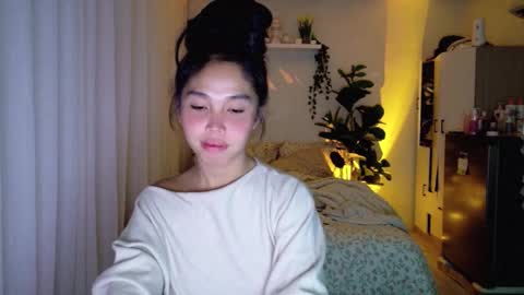 temptessa20 online show from 10/29/25, 01:24