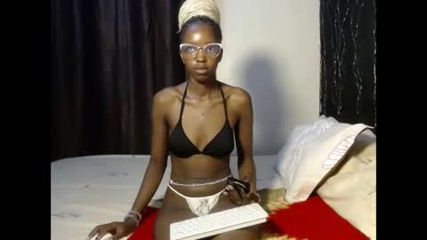 tempting_vibe online show from 11/03/25, 09:59