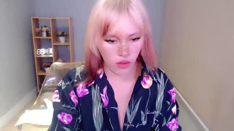 Snapshot of temptress_hot_dea chatting on 02/05/25, 10:51 Dea online show from 02/05/25, 10:51