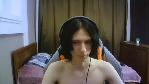 Snapshot of temptvelvet chatting on 11/04/25, 02:05 temptvelvet online show from 11/04/25, 02:05