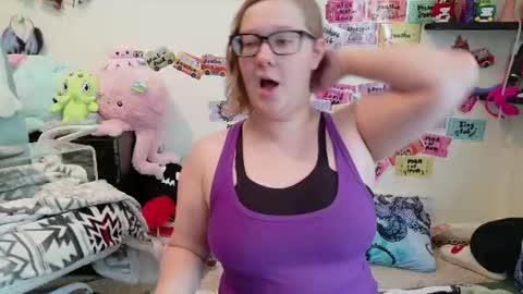 Pixie and Tentacle Overlord online show from 07/01/26, 06:18