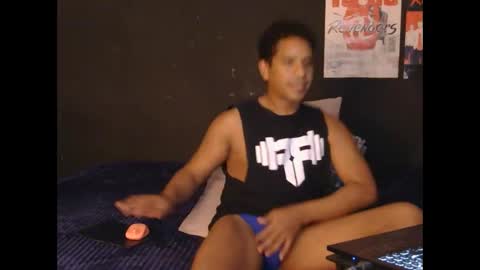 Snapshot of tendajih_black chatting on 09/11/25, 01:28 Tendajih Black online show from 09/11/25, 01:28