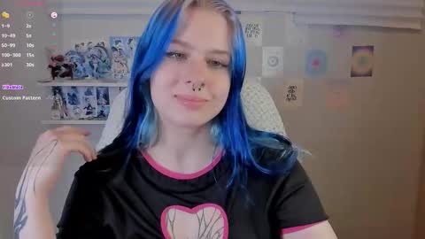 Snapshot of tender__kitty chatting on 09/30/25, 02:11 Sue online show from 09/30/25, 02:11