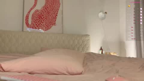 tenderiris online show from 09/23/25, 01:30