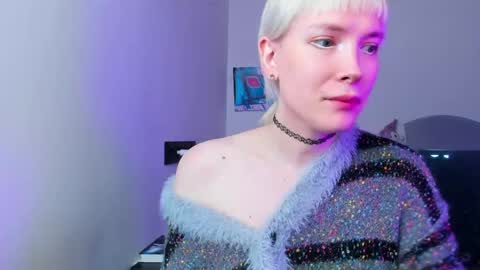 Kira online show from 05/20/26, 02:40