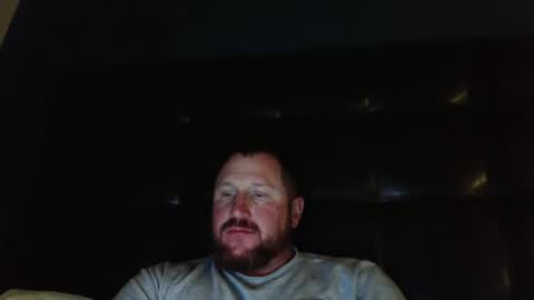 Snapshot of tenn239 chatting on 12/17/25, 01:33 tenn239 online show from 12/17/25, 01:33