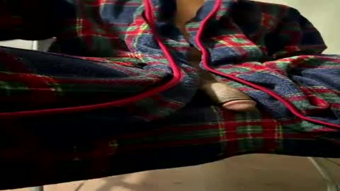 Snapshot of tenninchdick chatting on 05/17/26, 03:30 TENNinchDick online show from 05/17/26, 03:30