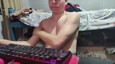 Snapshot of tenshi747 chatting on 02/26/25, 05:53 tenshi747 online show from 02/26/25, 05:53