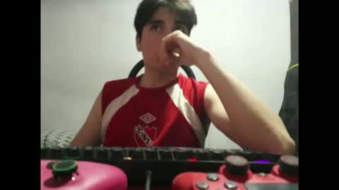 Snapshot of tenshi747 chatting on 04/27/26, 05:16 tenshi747 online show from 04/27/26, 05:16