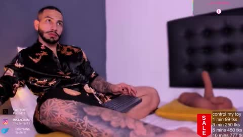 Snapshot of teoferrer chatting on 10/25/25, 08:25 Teo Ferrer online show from 10/25/25, 08:25