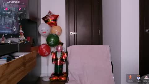 Snapshot of teressalov33 chatting on 12/22/24, 11:33 Teressa I had my teeth surgerygonna be OFF few days online show from 12/22/24, 11:33